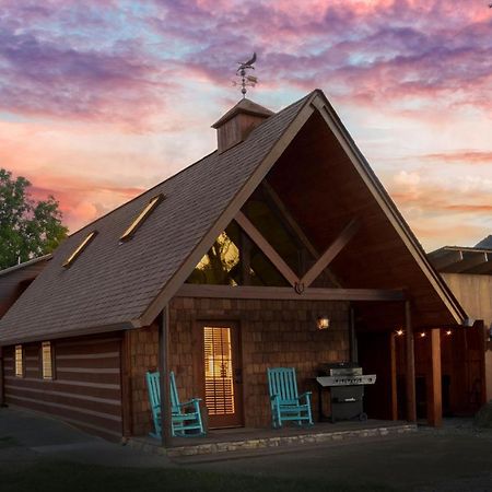 Romantic A-Frame Private Hottub Firepit Neargsmnp Sevierville Bagian luar foto