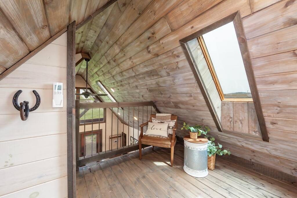 Romantic A-Frame Private Hottub Firepit Neargsmnp Sevierville Bagian luar foto