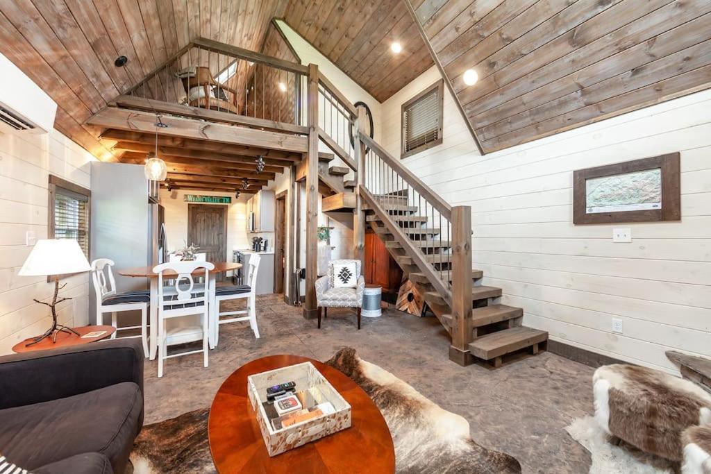 Romantic A-Frame Private Hottub Firepit Neargsmnp Sevierville Bagian luar foto