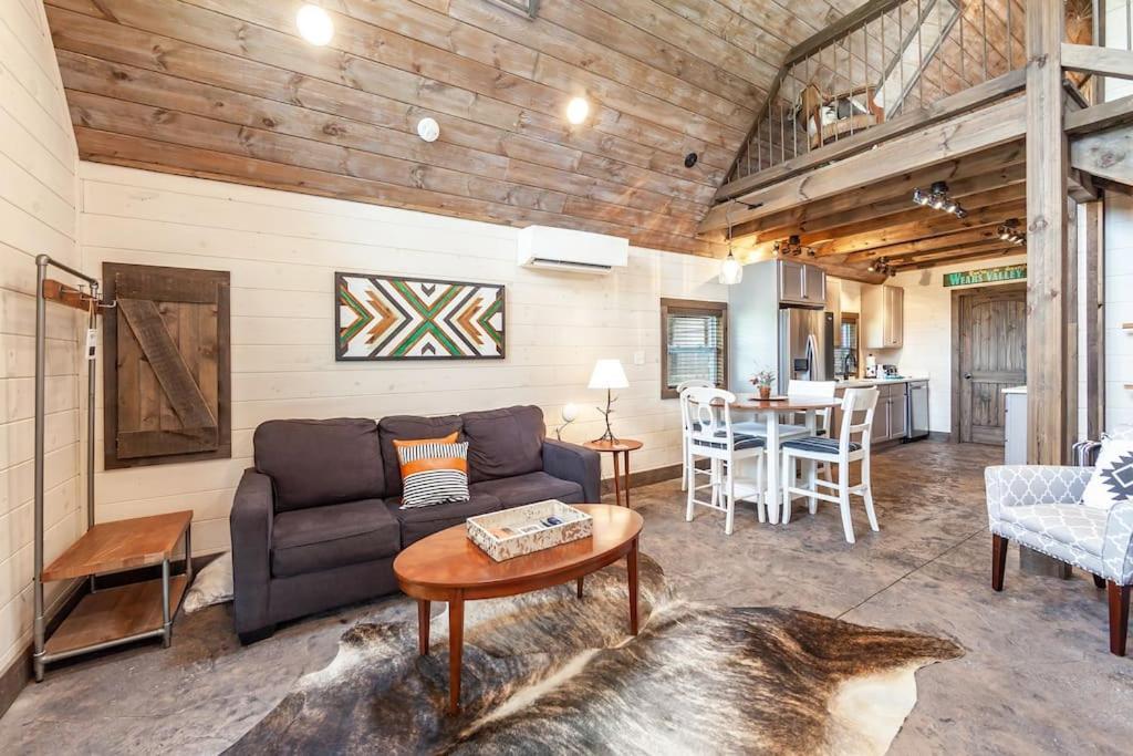 Romantic A-Frame Private Hottub Firepit Neargsmnp Sevierville Bagian luar foto